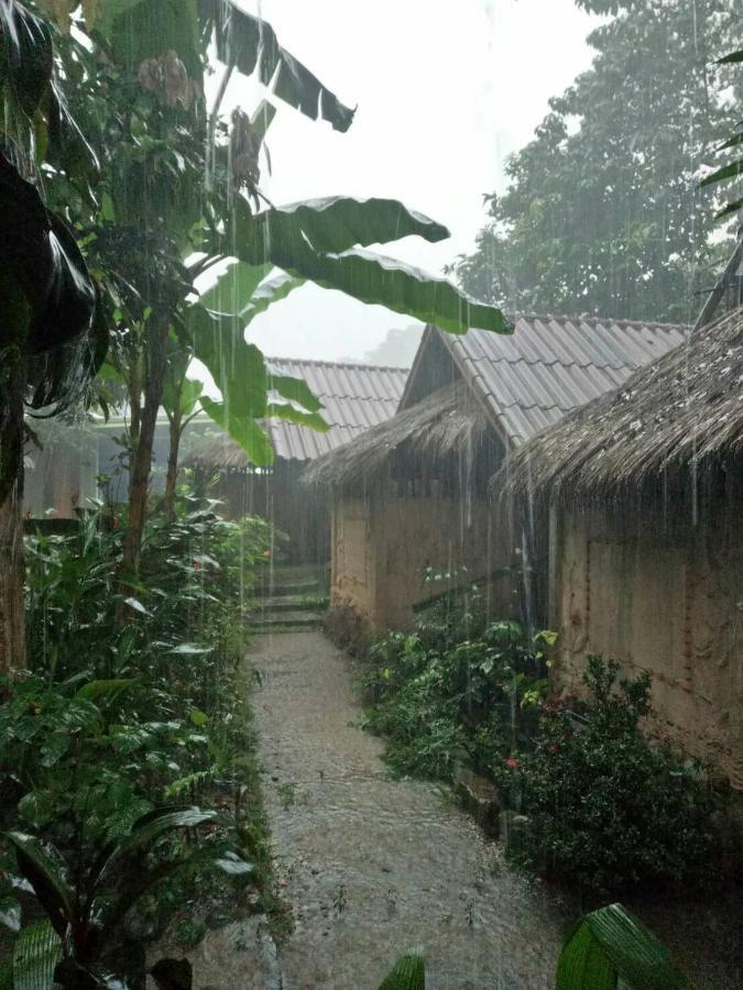 דירות צ'יאנג ריי Hill Tribe Art House חדר תמונה